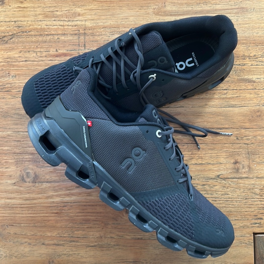 NIB On Running On Cloud Cloudflyer Sneakers Mens Size 12M.  Color All Black.